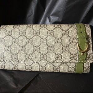 Gucci Beige Monogram Wallet Clutch with Olive Green Trim